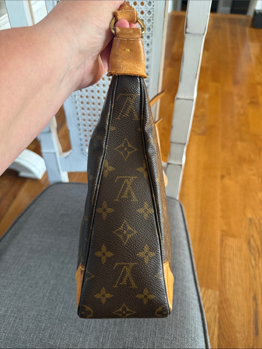 Louis Vuitton Monogram Canvas Shoulder Bag in Brown and Tan Vachetta - Picture 7 of 8